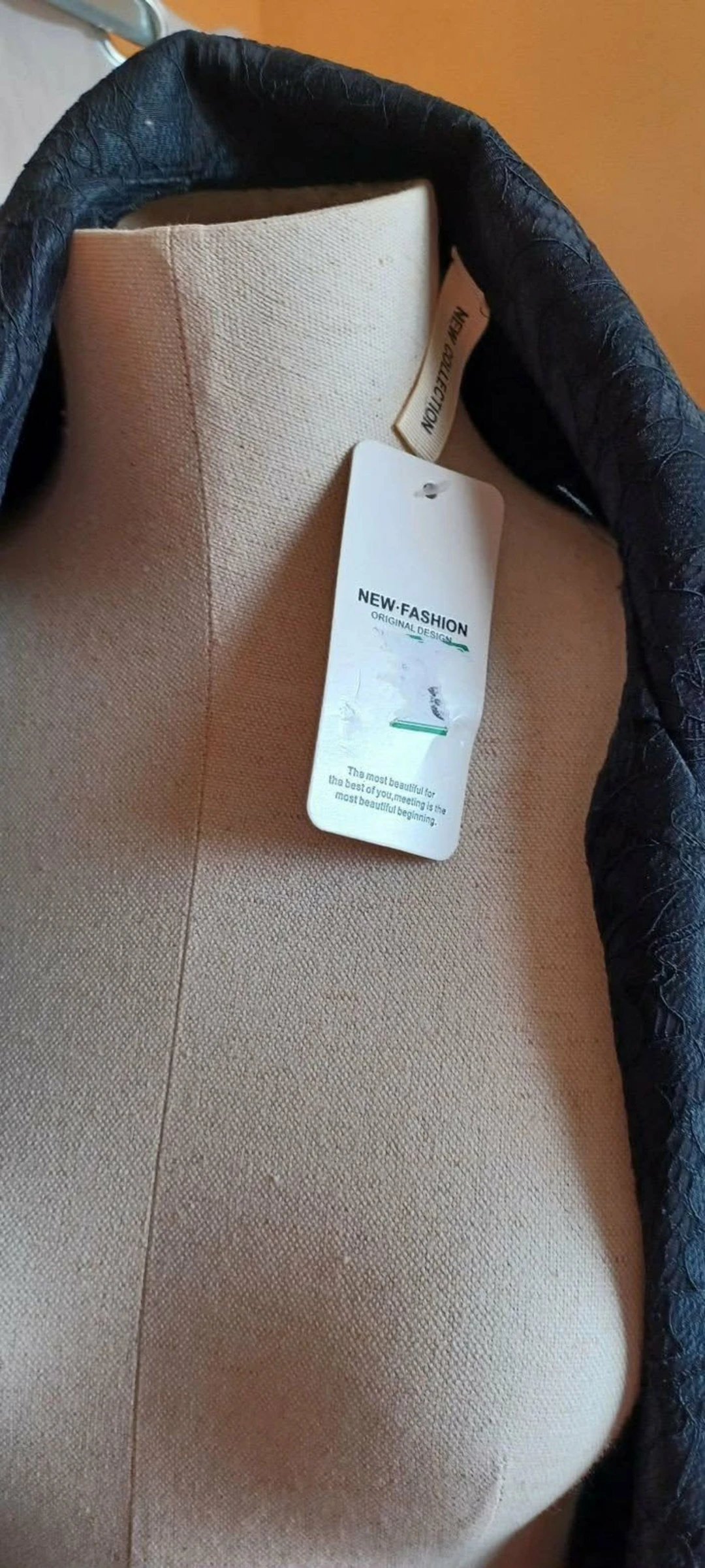 Magnificent women's jacket. Size. U – photo 9